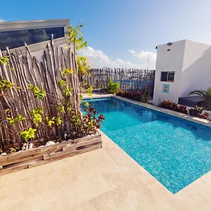 mararena-condos-by-nah-hotels.quintano-roohotels.com/